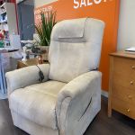 OCCASION FAUTEUIL RELEVEUR ONTARIO 2 MOTEURS VERMEIREN BEIGE TISSU AUTUN CREUSOT CHALON MÂCON